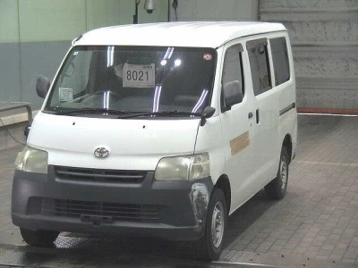 TOYOTA TOWN ACE VAN