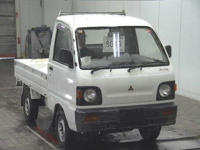 MITSUBISHI MINICAB