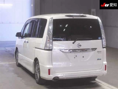 NISSAN SERENA