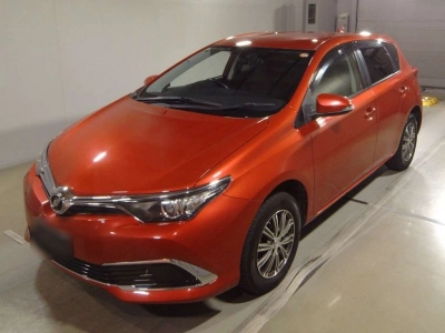 TOYOTA AURIS