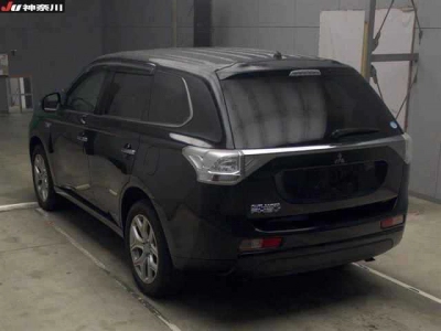 MITSUBISHI OUTLANDER PHEV
