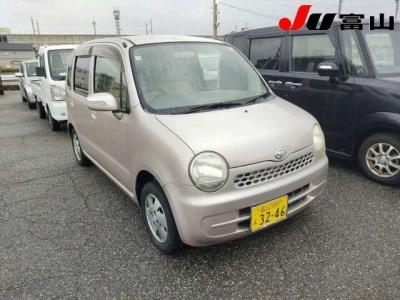 DAIHATSU MOVE LATTE