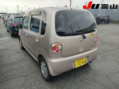 DAIHATSU MOVE LATTE
