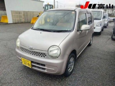 DAIHATSU MOVE LATTE