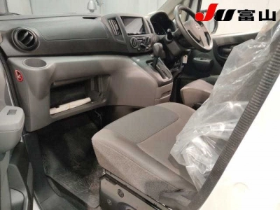 NISSAN NV200 VANETTE VAN