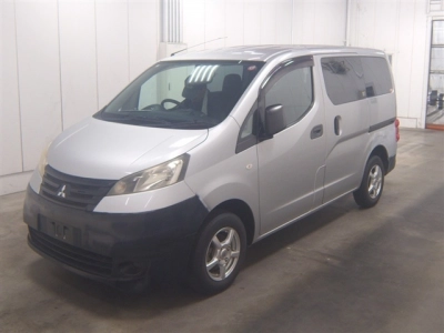 MITSUBISHI DELICA VAN