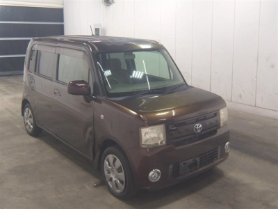 TOYOTA PIXIS SPACE