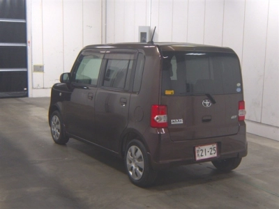 TOYOTA PIXIS SPACE