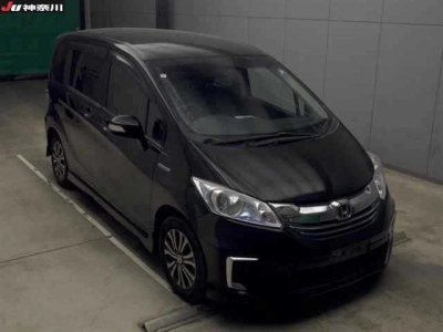 HONDA FREED HYBRID