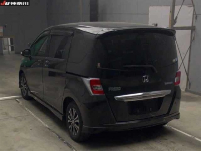 HONDA FREED HYBRID