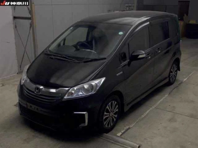 HONDA FREED HYBRID