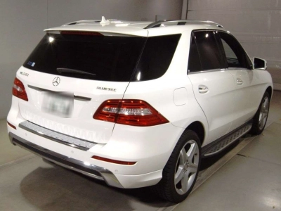 MERCEDES BENZ M CLASS