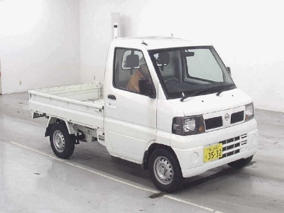 NISSAN CLIPPER TRUCK