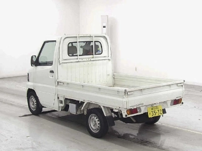 NISSAN CLIPPER TRUCK