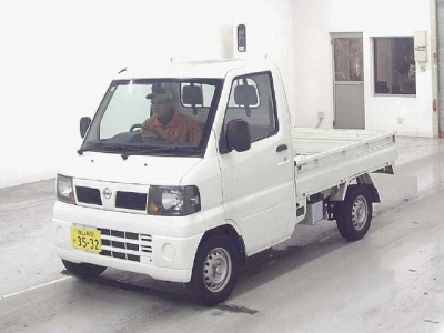 NISSAN CLIPPER TRUCK