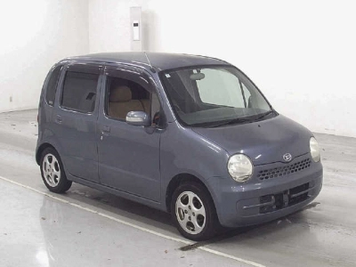 DAIHATSU MOVE LATTE