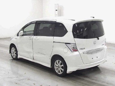 HONDA FREED HYBRID