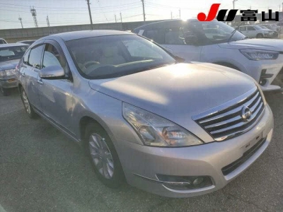NISSAN TEANA