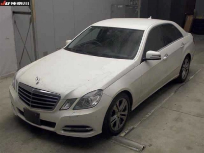 MERCEDES BENZ E CLASS