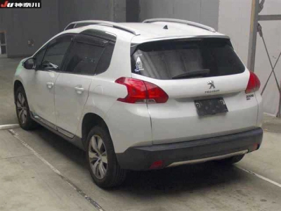 PEUGEOT 2008
