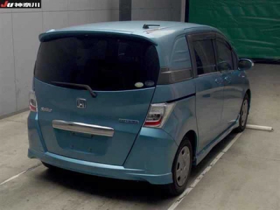 HONDA FREED SPIKE