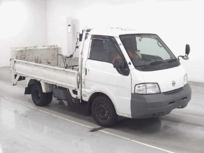 NISSAN VANETTE TRUCK