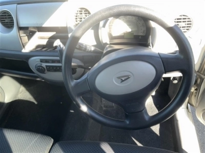 DAIHATSU MOVE LATTE