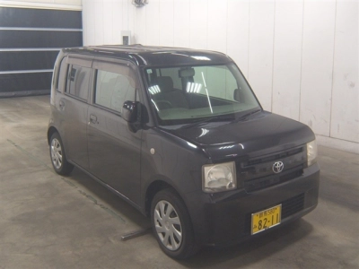 TOYOTA PIXIS SPACE