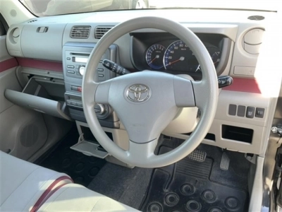 TOYOTA PIXIS SPACE
