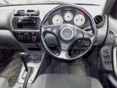 TOYOTA RAV4 J