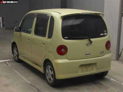 DAIHATSU MOVE LATTE