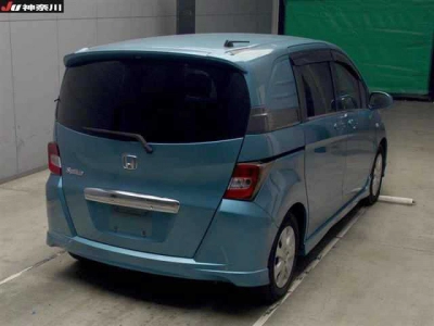 HONDA FREED SPIKE