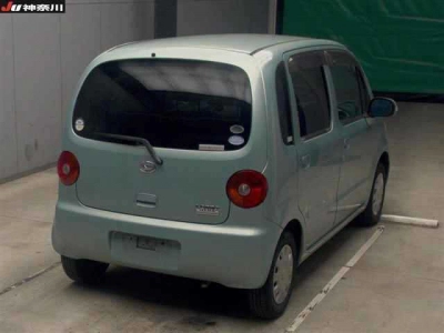 DAIHATSU MOVE LATTE