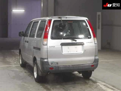 TOYOTA LITE ACE VAN