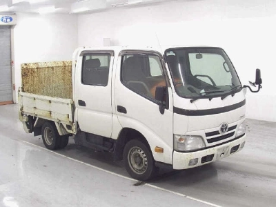 TOYOTA DYNA TRUCK