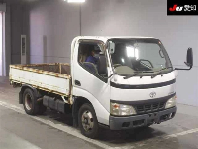 TOYOTA DYNA TRUCK