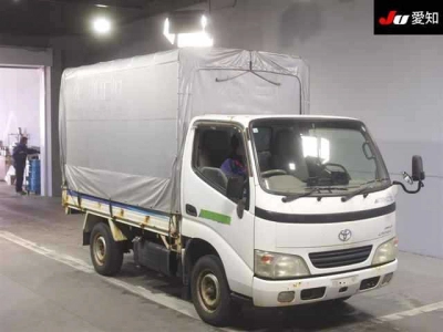 TOYOTA DYNA TRUCK
