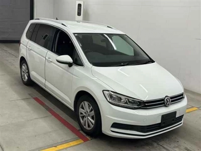 VOLKSWAGEN GOLF TOURAN