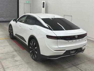 TOYOTA CROWN CROSSOVER