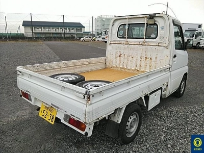 NISSAN CLIPPER TRUCK