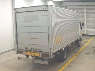 MITSUBISHI FUSO FIGHTER