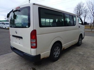 TOYOTA REGIUS ACE