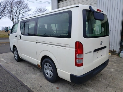TOYOTA REGIUS ACE