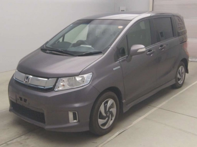 HONDA FREED SPIKE HYBRID