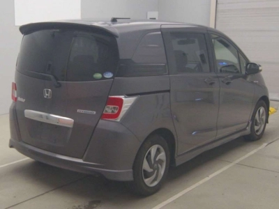 HONDA FREED SPIKE HYBRID