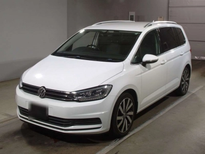 VOLKSWAGEN GOLF TOURAN