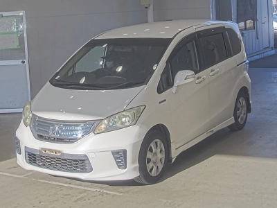 HONDA FREED HYBRID