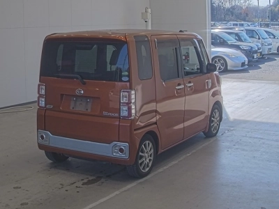 DAIHATSU WAKE