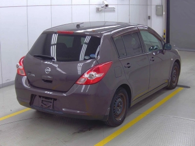NISSAN TIIDA