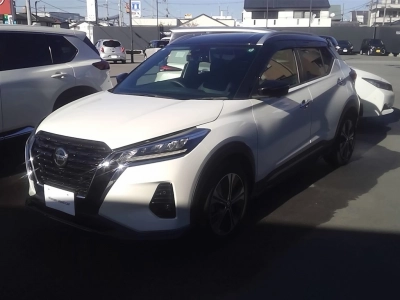 NISSAN KICKS